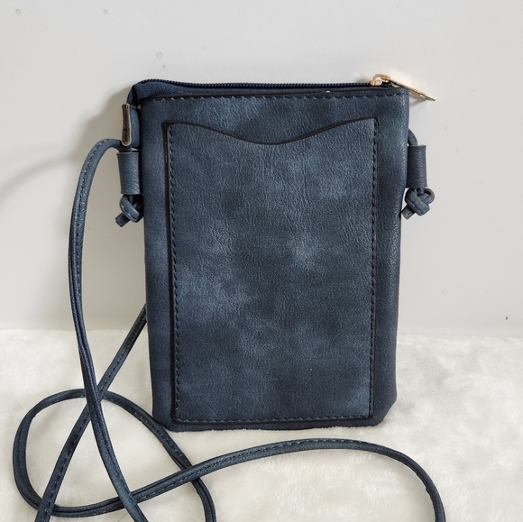 Boutique Blue Faux Leather Zig Zag Gold Embellished Crossbody Bag Purse - Picture 2 of 12